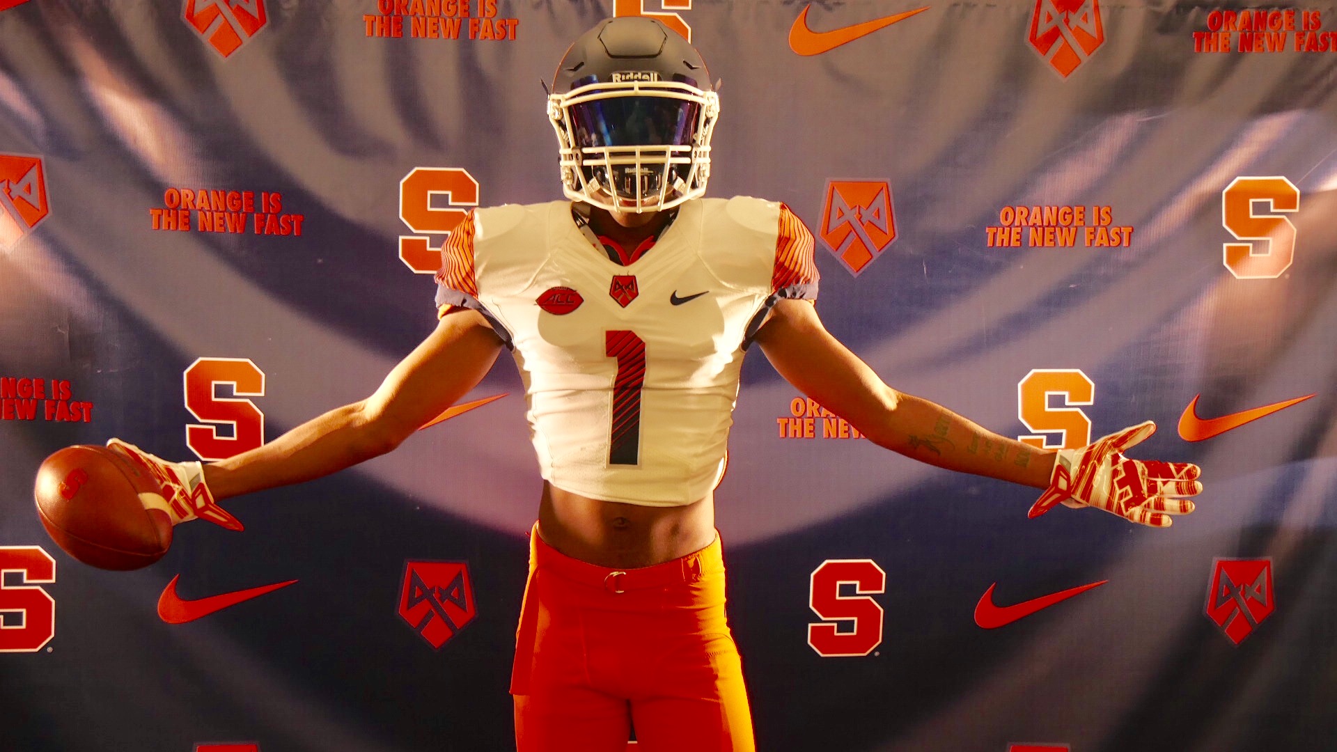 Syracuse’s Latest WR Recruit Taj Harris Wants To Play Basketball