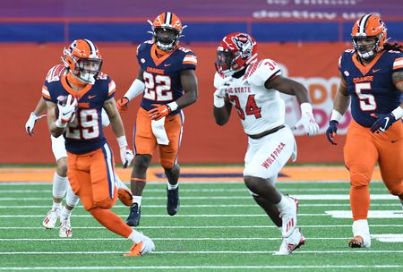The 4th Down Spike: Symbolic Syracuse End in Dome Finale