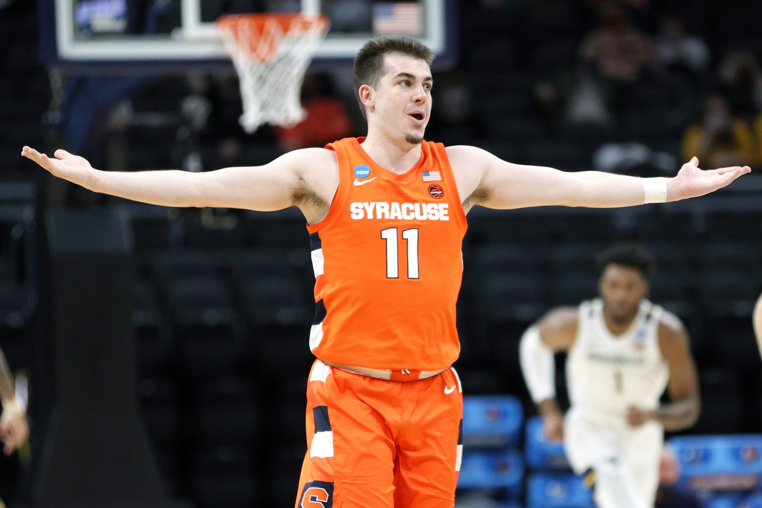 The Syracuse Crystal (Basket)Ball: Joe Girard