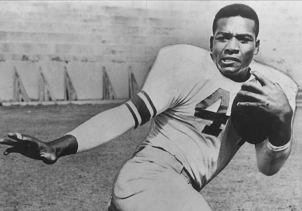 Remembering SU Legend Jim Brown, the Greatest Football Player Ever