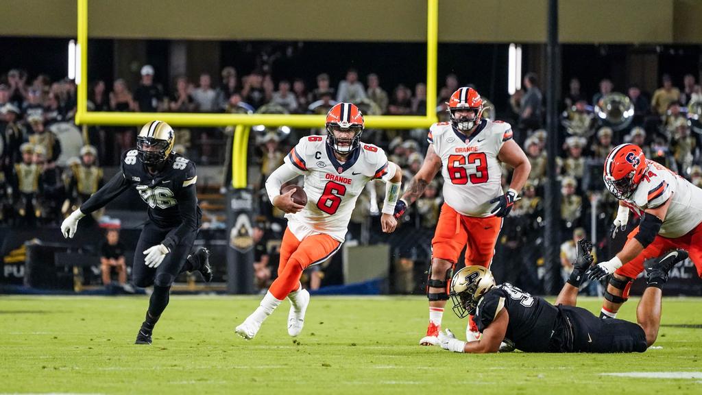 Garrett Shrader Can’t Survive This Offense