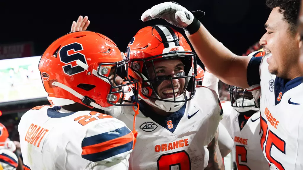 Syracuse move up in polls after week nine
