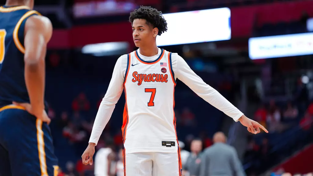 Syracuse Basketball Begins the Season with a Loud 2-0 Start
